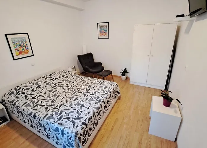 Morning Sunshine דירה קורצולה