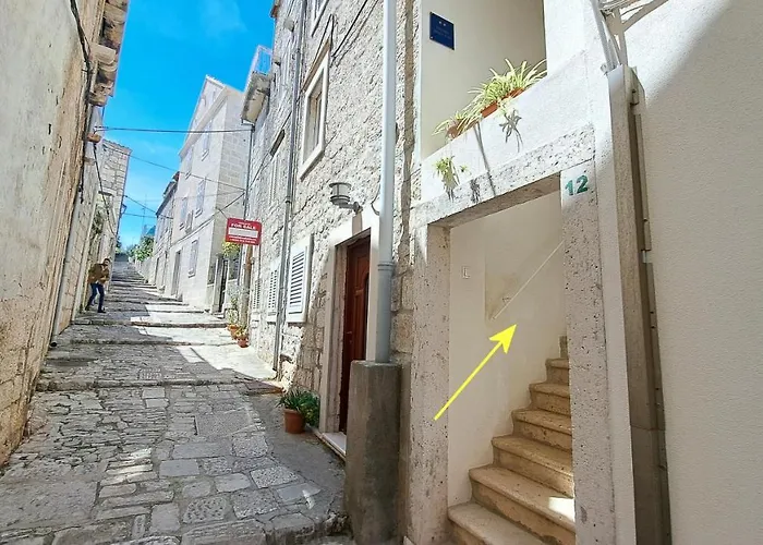 Morning Sunshine דירה קורצולה